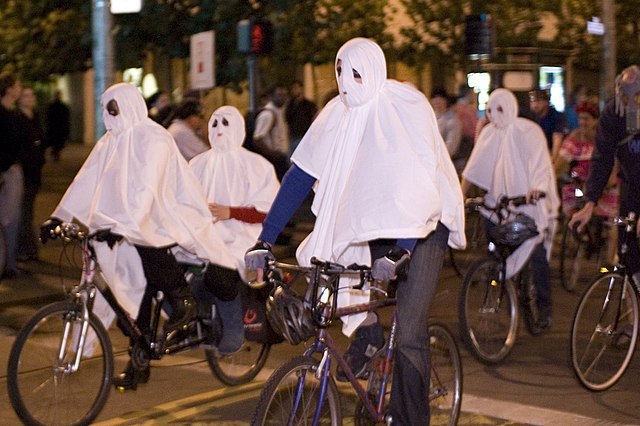 Halloween_Critical_Mass_San_Francisco_CA_2008_08
